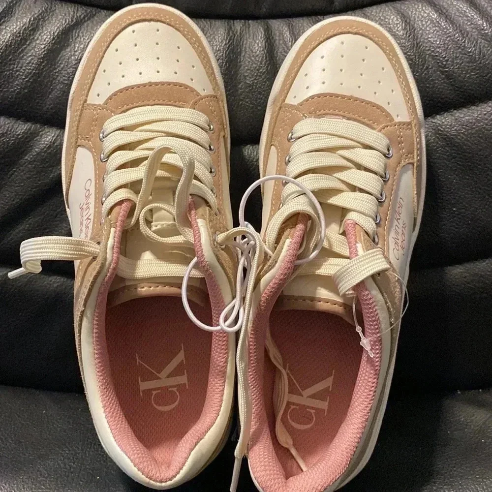Brand New Calvin Klein Jeans Classic Sneakers Womens Cupsole Sneaker - Size 6M